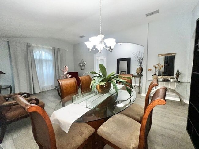 Building Photo - Amazing 4x2 in Lake Nona!! Gated Nona Crest! All tile flooring!! 2 car garage!