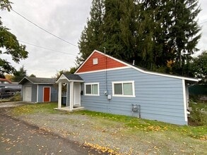 Building Photo - Puyallup Valley 2bdr 2 bath