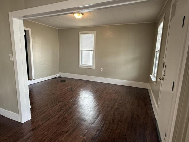 Building Photo - COMING SOON! 3 Bedroom in Newport, PA!