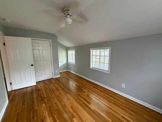 Building Photo - 4073 Arrowhead Rd