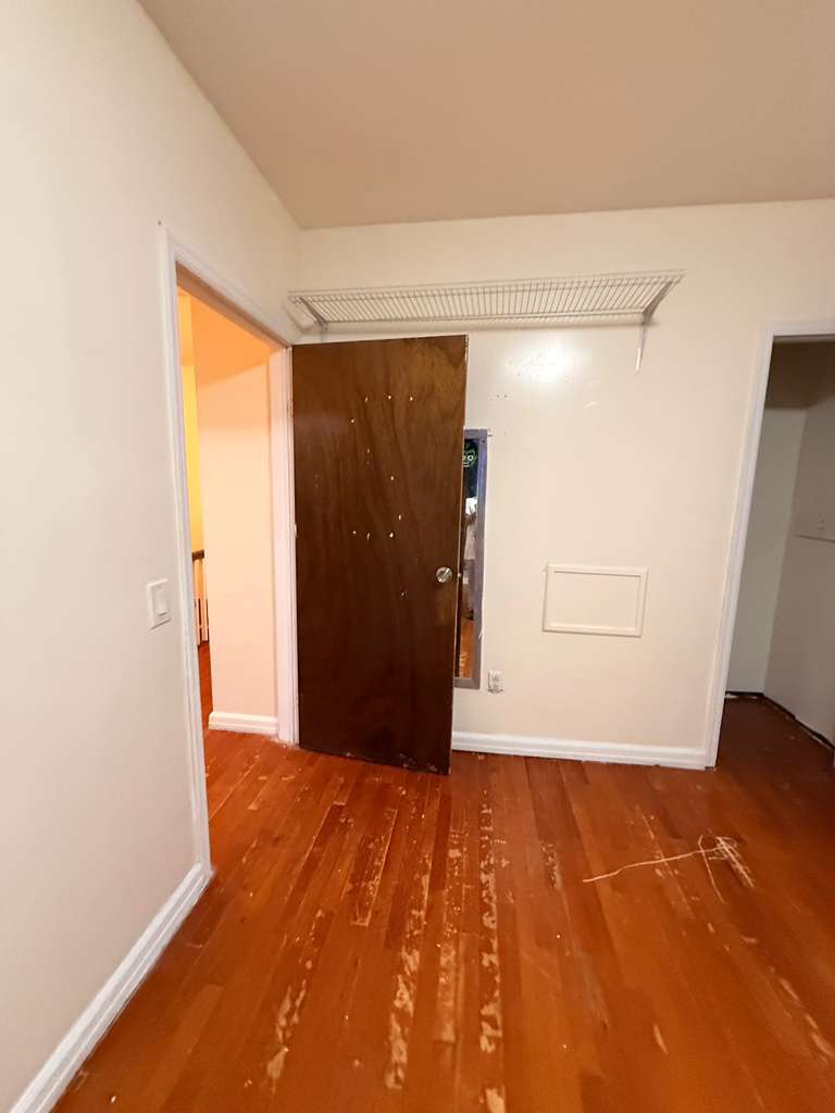 Building Photo - 321 Eldert Ln