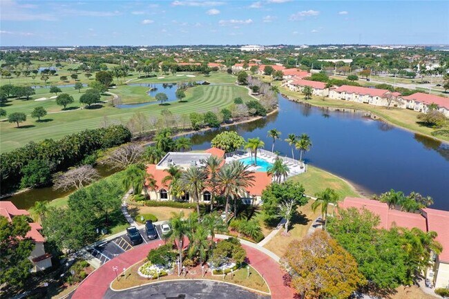 Building Photo - 643 Vista Isles Dr