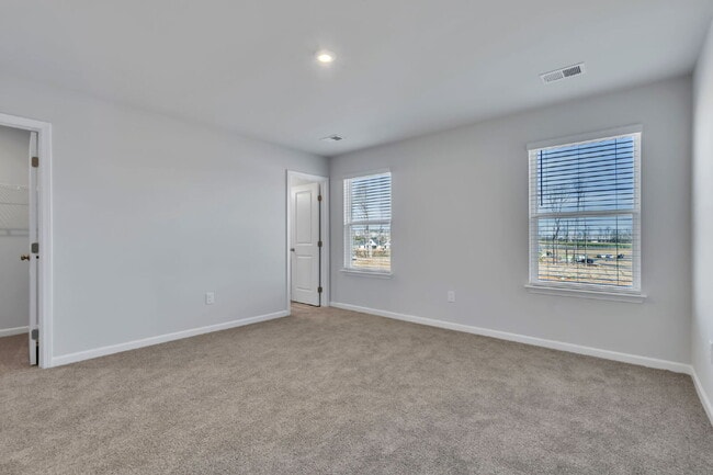 Building Photo - Amazing Lease Special!!Brand-New 3BR/2.5BA Townhome with Garage in Greer $1725/mo