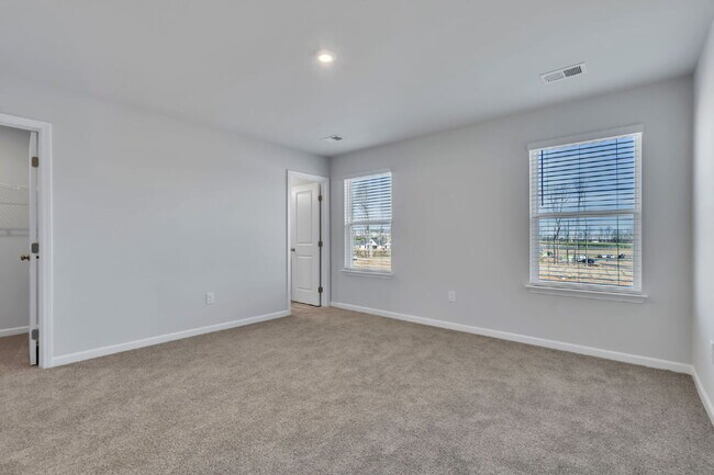 Building Photo - Brand-New 3BR/2.5BA Townhome with Garage in Greer ($1850/mo rent***)