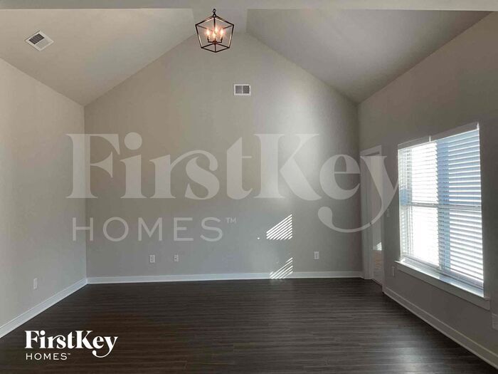 Building Photo - 130 Avalon Wy