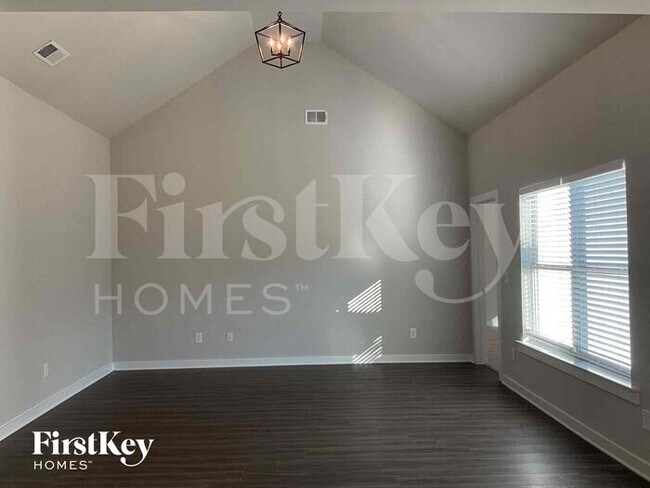 Building Photo - 130 Avalon Wy