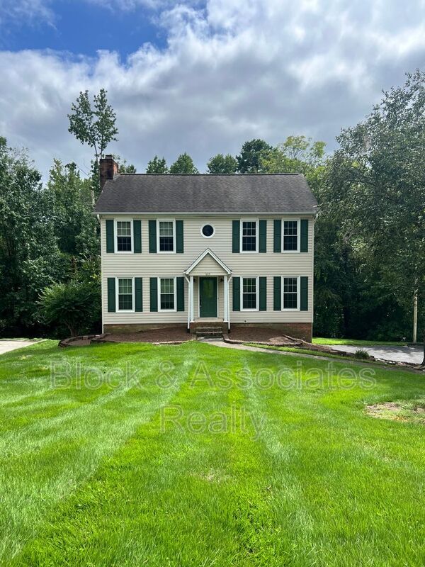 Building Photo - 1613 Round Hill Cir