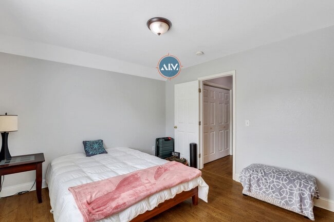 Building Photo - Stunning 3-Bedroom Home in University Park – Move-In Ready!