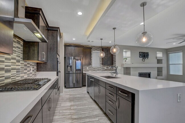 Building Photo - 6005 Andezano Dr