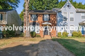 Building Photo - 2481 Chiswood St