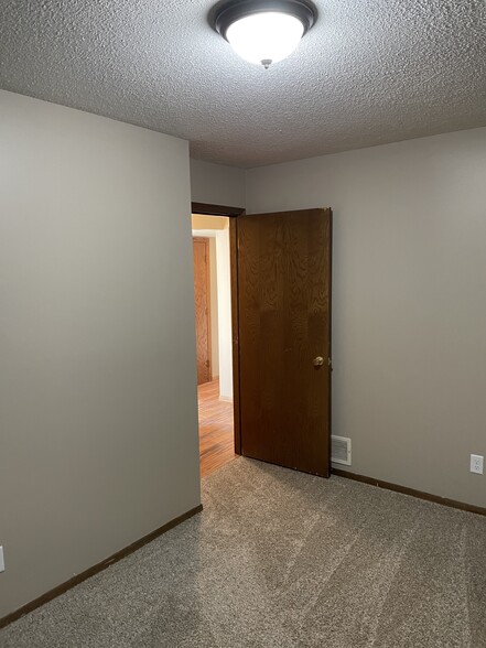 Building Photo - 8470 144th St W