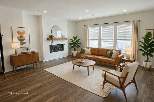 Building Photo - 5720 Schelton Pl