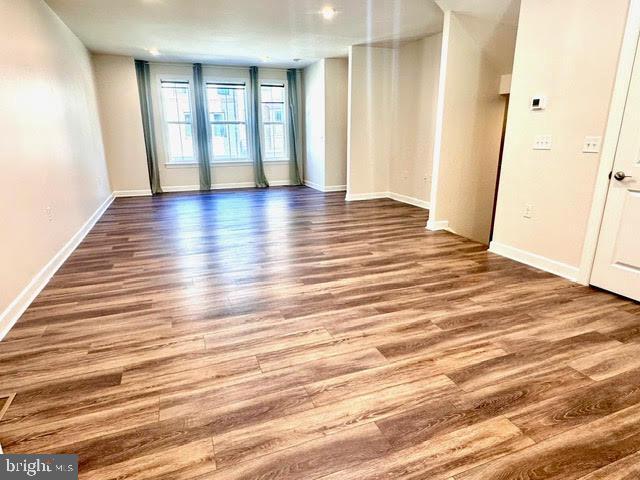 Building Photo - 3822 Rainier Dr