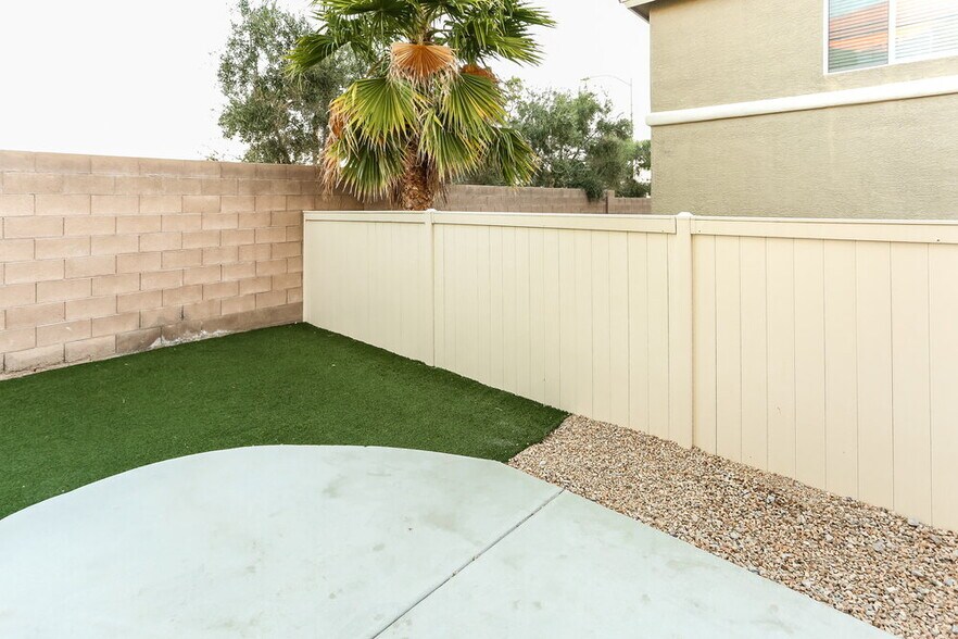 Building Photo - 8204 W Wildwood Glen Dr