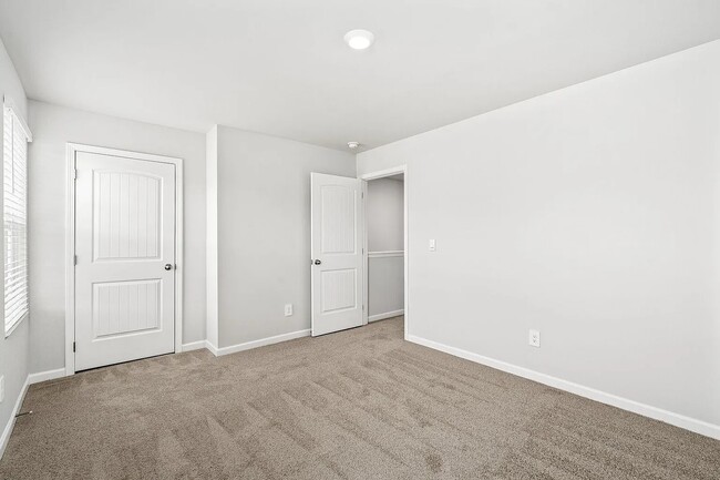 Building Photo - 1024 Keyes Pl