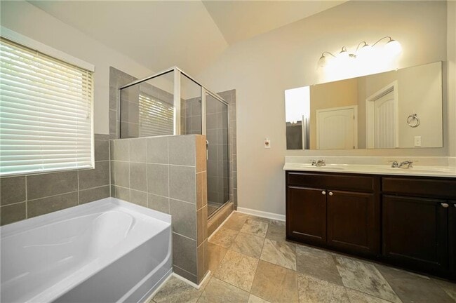 Building Photo - 3764 Shenfield Dr