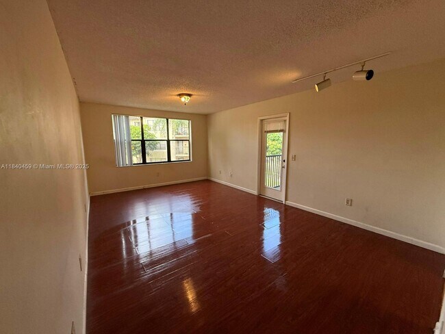 Building Photo - 4401 W McNab Rd