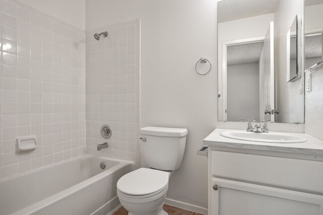 Building Photo - 8204 West Gate Blvd