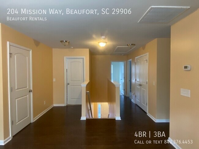 Building Photo - 204 Mission Way