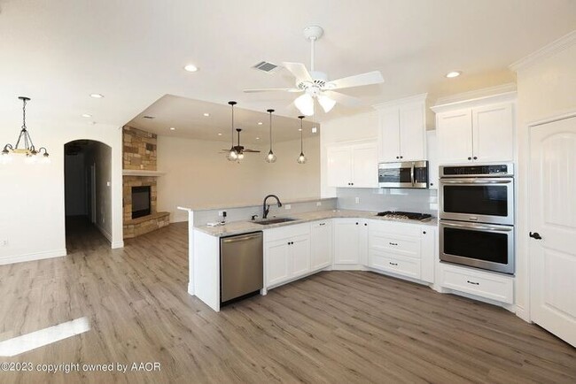 Building Photo - 18401 Bradley Ln