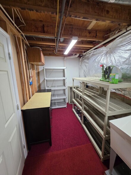 storage - 6748 Jenny Leigh Ct