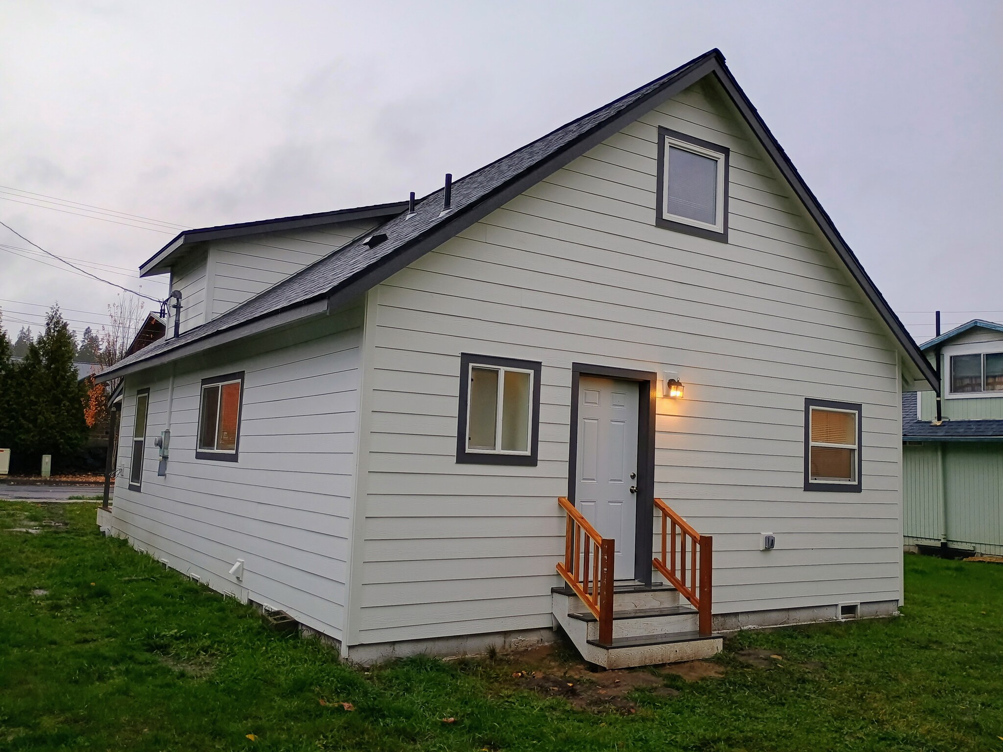 Building Photo - 642 Weed Ave