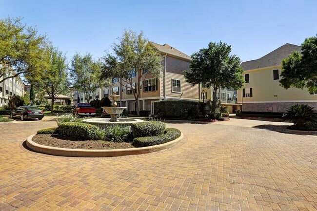 Building Photo - 3001 Murworth Dr