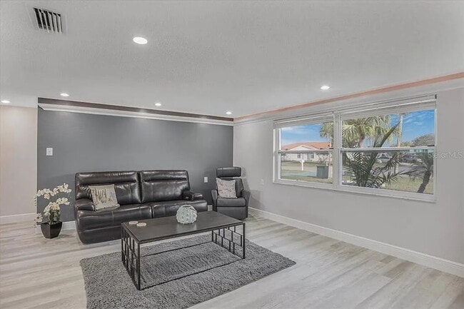 Building Photo - Fully Renovated 2-Bed, 2-Bath Retreat in G...