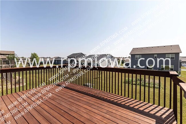 Building Photo - 1127 90th St