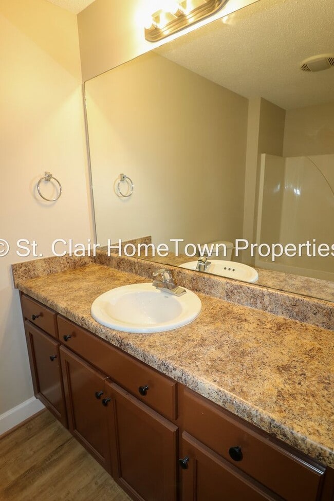 Building Photo - Located in Lincoln, AL. -Close to Town and the Honda Plant