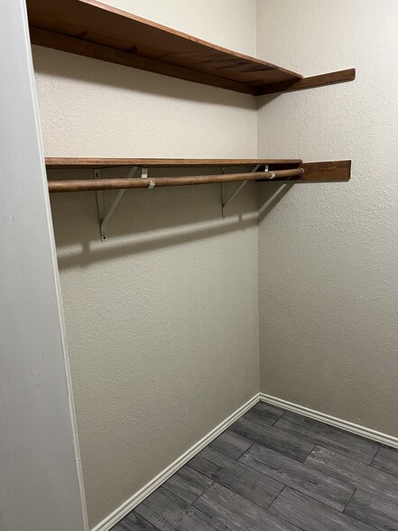 Closet - 2022 Mourning Dove Cir