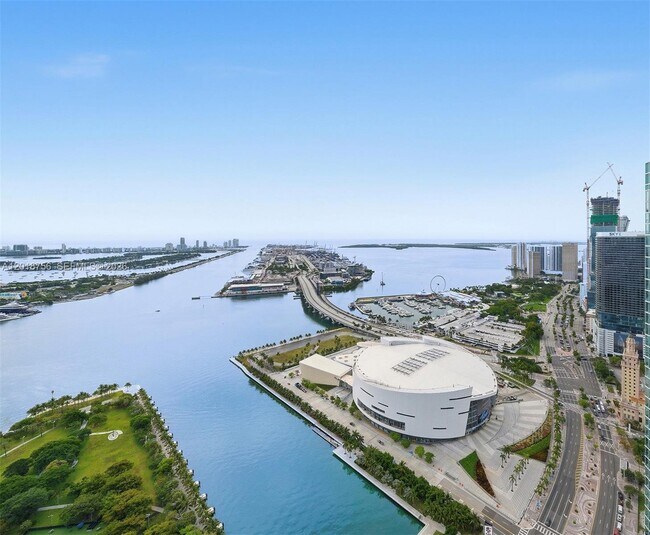 Building Photo - 900 Biscayne Blvd