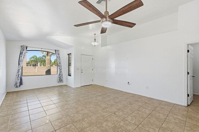 Building Photo - 7159 S Providence Dr