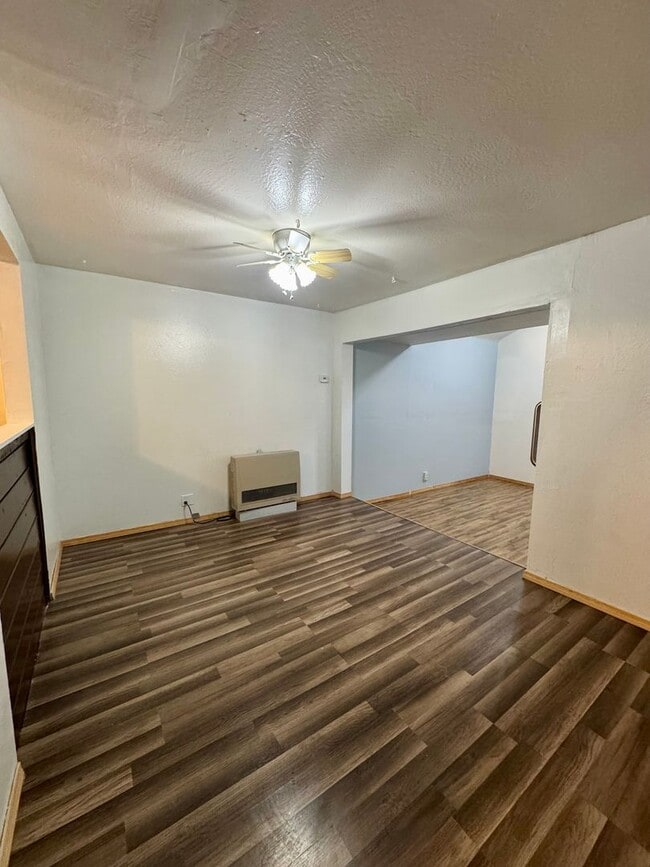 Building Photo - ADORABLE KENAI HOME