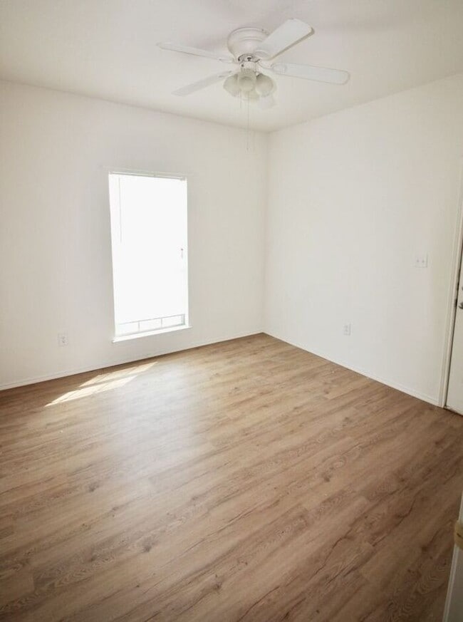 Building Photo - Coming Soon Off Hwy 920 | 3BR/2BA Weatherford Duplex Home Minutes from Downtown Square & Ric Will...