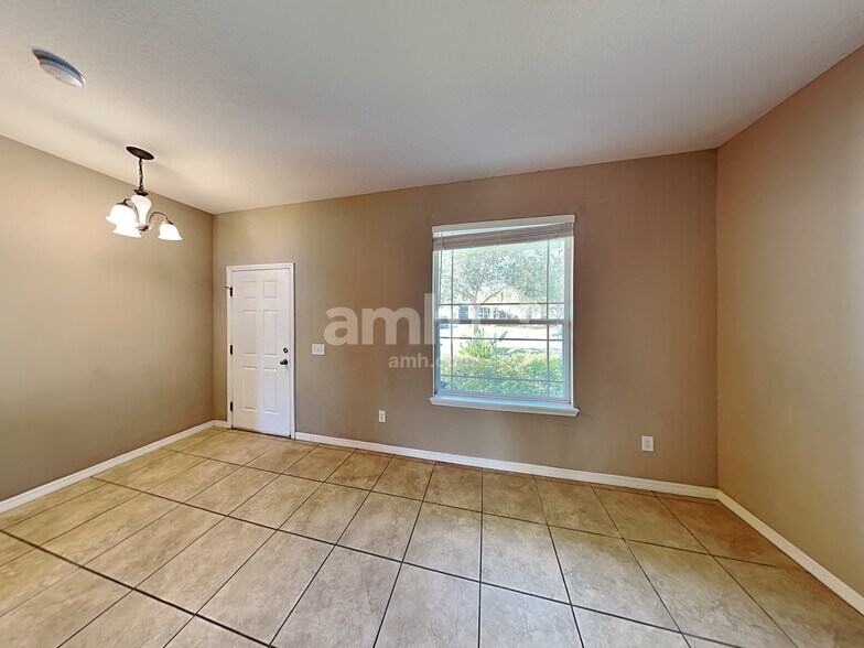 Building Photo - 1706 Bonita Bluff Ct