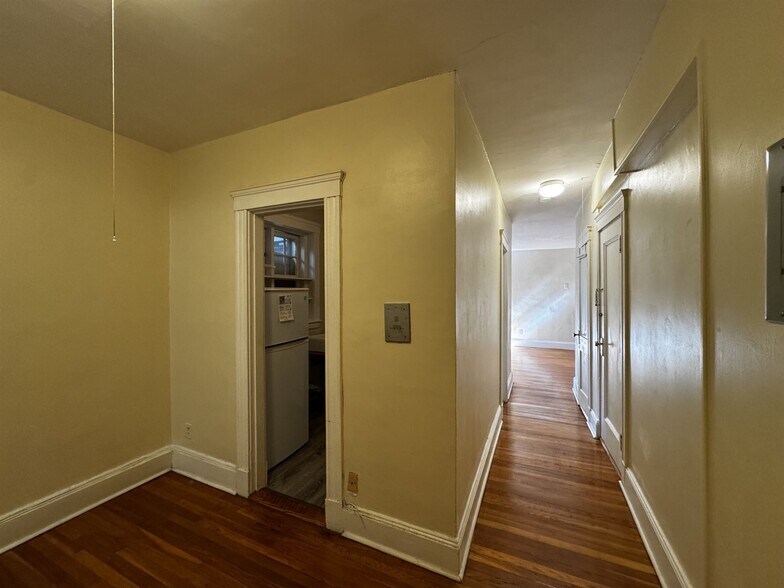 Building Photo - 6 Agassiz St