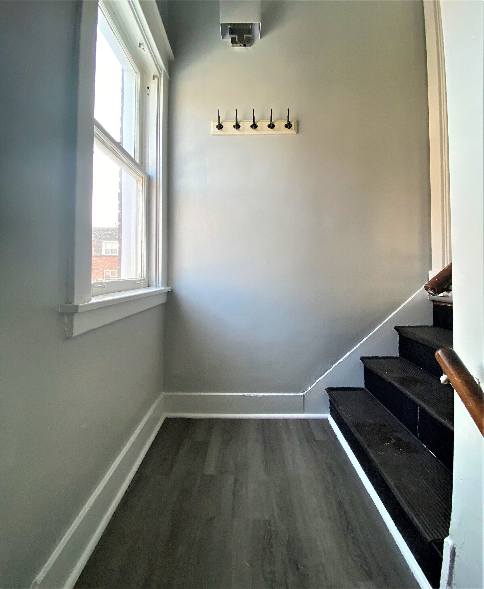 Building Photo - 5720 Beacon St