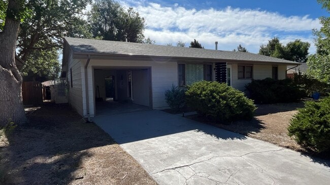 Building Photo - 1628 Smith Pl