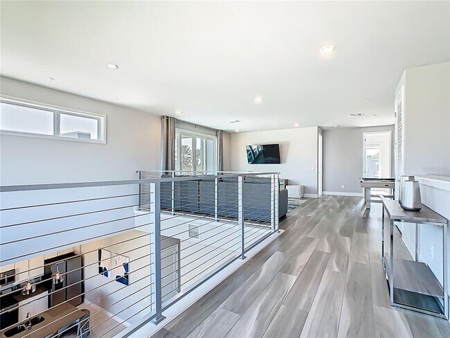 Building Photo - 7740 Sandy Ridge Dr