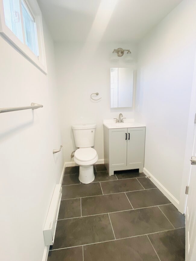 Primary Photo - 48 Moulton Rd