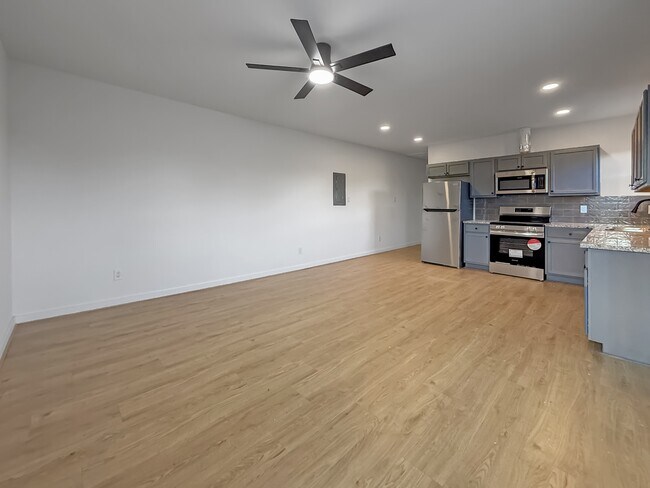 Building Photo - 6707 Avenue F