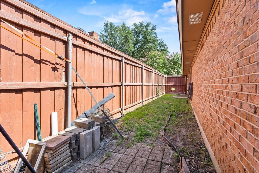 Primary Photo - 3948 Camino Dr