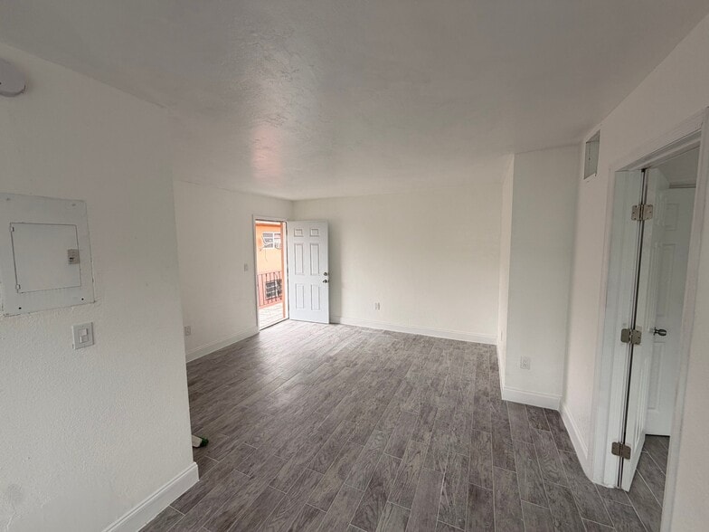 Building Photo - 153 NE 80th Terrace