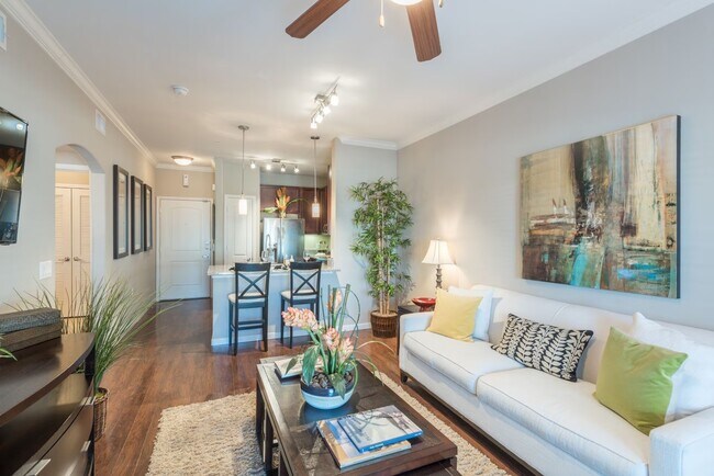 Building Photo - Exclusive Offer: One Month Complimentary Rent!