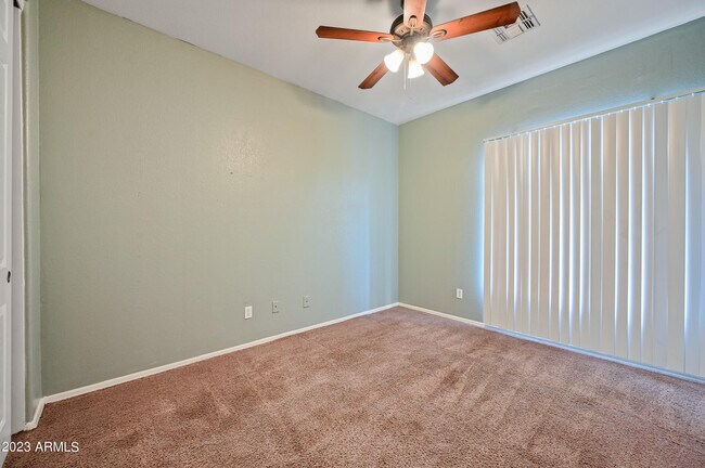 Building Photo - 7409 N Solano Dr