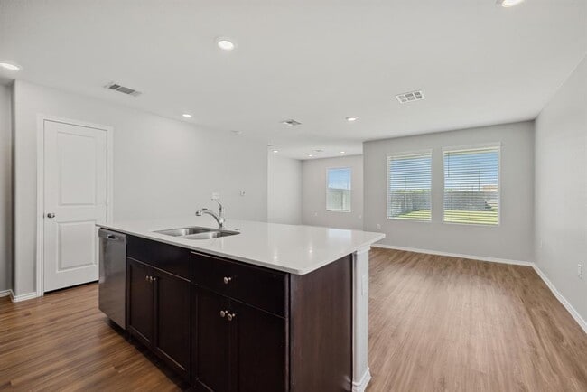 Building Photo - 12101 Short Leaf Path