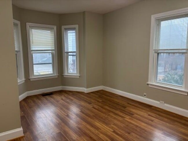 Building Photo - Huge, Renovated Allston 7 Bed/3 Bath Townhouse on Armington St For 9/1. Students Welcome and NO F...
