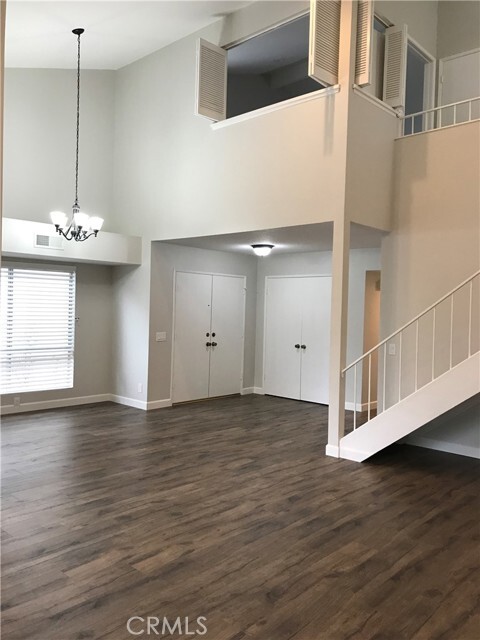 Building Photo - 951 S Park Rim Cir