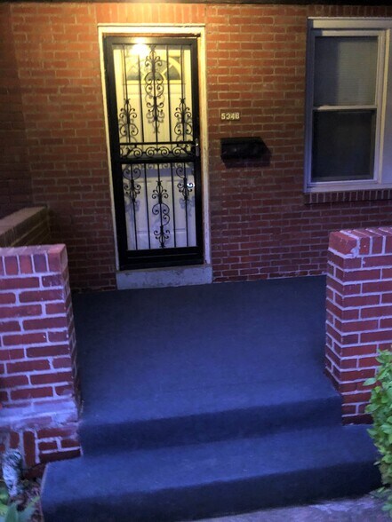 Building Photo - 5346 Hillcrest St